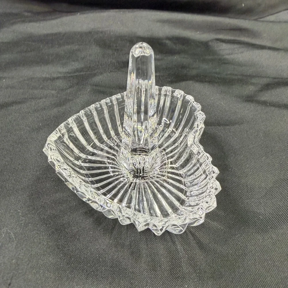 Vintage Clear Crystal Heart Shaped Ring Holder Dish Scalloped Edge Slovenia